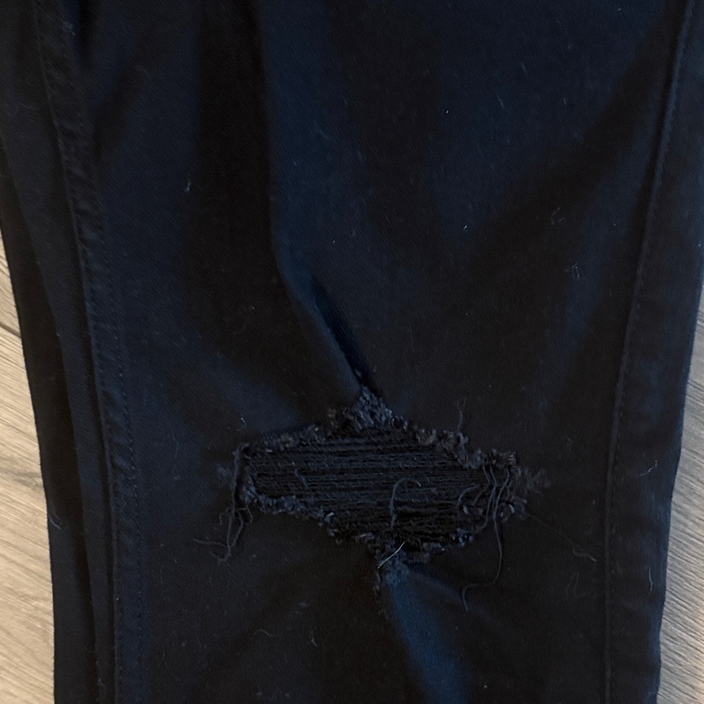 Abercrombie & Fitch Black Distressed Skinny Jeans NWT - Picture 3 of 8